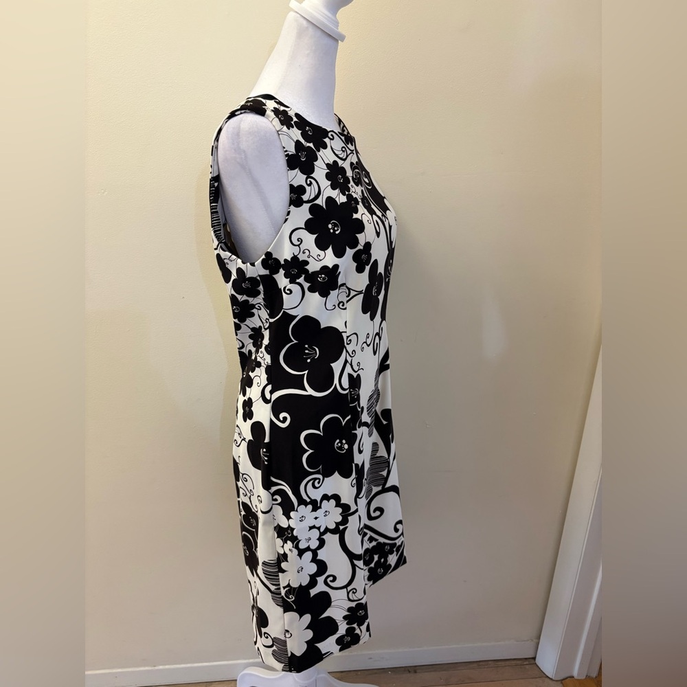Connected Apparel Black White Abstract Retro Floral Sleeveless Dress Size 8 - Picture 4 of 14